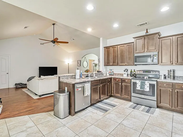 5811 Rustic Ridge Cir — Photo 19