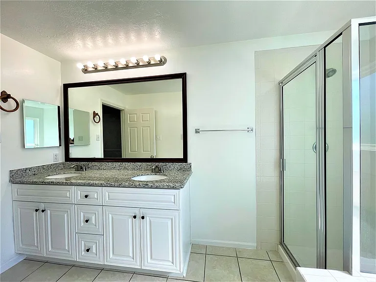 834 Island Meadow Ct — Photo 19