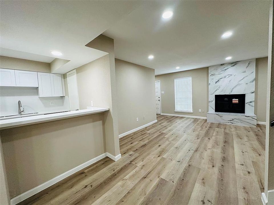 1st image of 4030 Belle Park Dr #4030