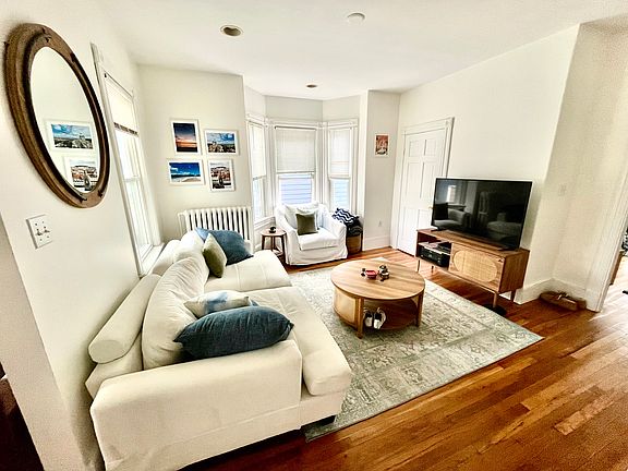 2nd image of 26 Appleton St #2
