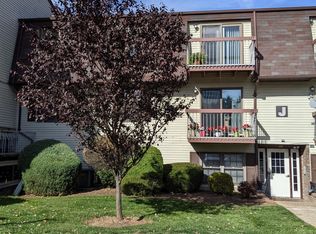 137 Orlando St, Edison, NJ 08817