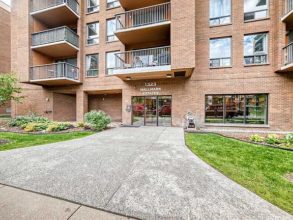 3rd image of 1323 S 15th Ave SW #302