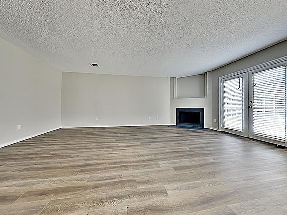 4th image of 3117 Longbow Dr