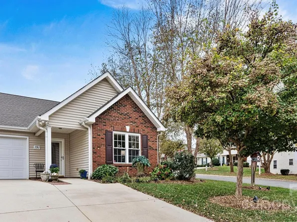 191 Oak Village Pkwy, Mooresville, NC 28117