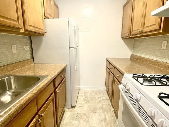4th image of 41-42 73rd St #5AA