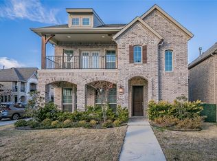432 Renaissance Ln, Irving, TX 75060