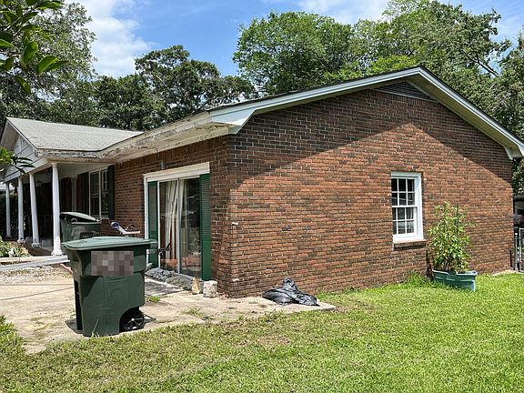 2nd image of 1245 Springhill Rd
