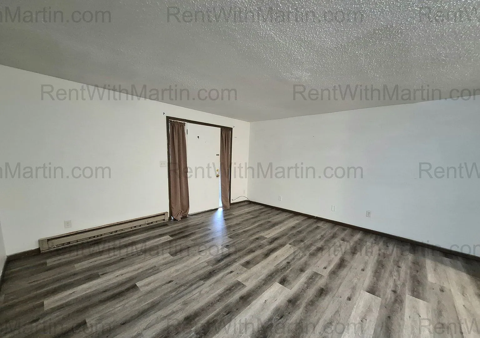 1009 Thorndale Ave — Photo 3