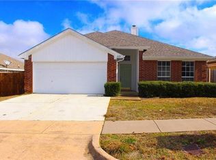 6103 Summerfield Dr, Arlington, TX 76018
