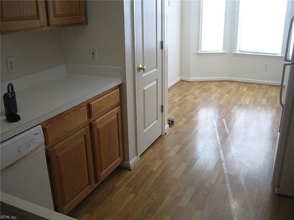 4th image of 509 Sunninghill Ct