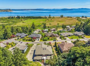 7012 Island View Pl, Central Saanich, BC V8M2J6