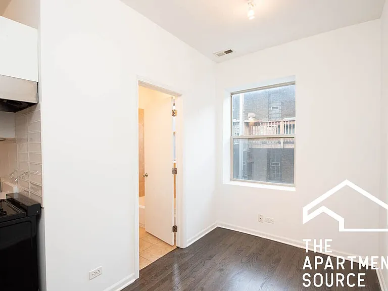 5054 N Winthrop Ave #208 — Photo 3