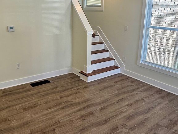 3rd image of 1023 W 34th St #1023