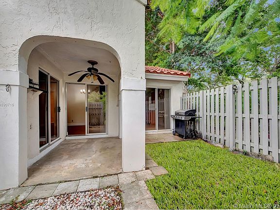 3rd image of 1419 Cottonwood Cir