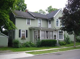 40 White St, Fredonia, NY 14063