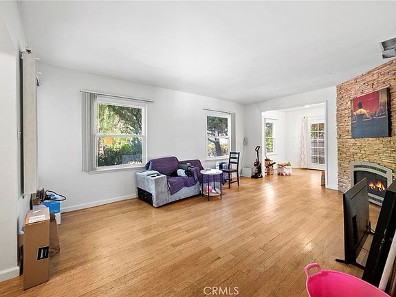 5th image of 20957 Community St