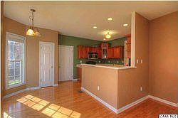 4th image of 9 W Lake Forest Dr