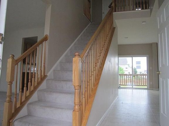 3rd image of 1331 Windsor Dr