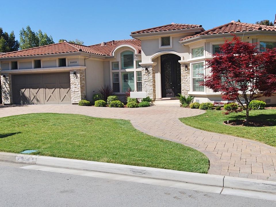 1st image of 20441 Thelma Ave