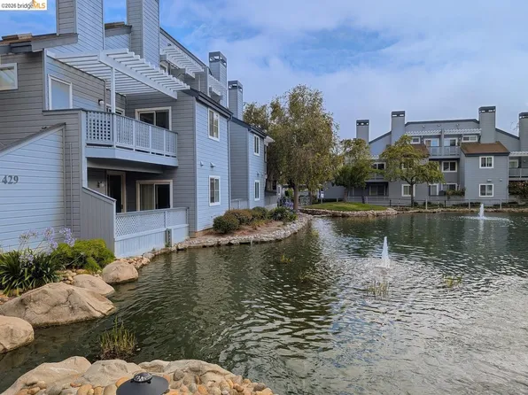 429 Cork Harbour Cir APT G, Redwood City, CA 94065