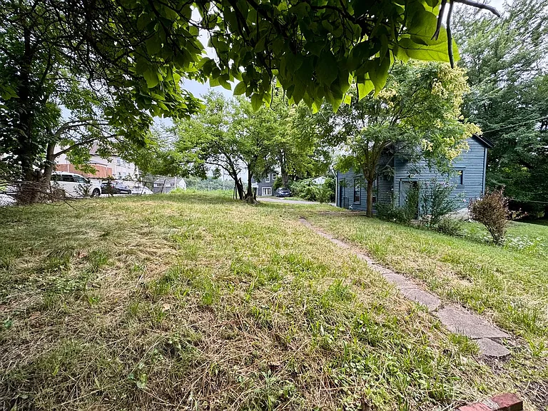 42 Climax St — Photo 41