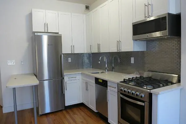 Rented by Manhattan Best Realty, Inc. | media 28