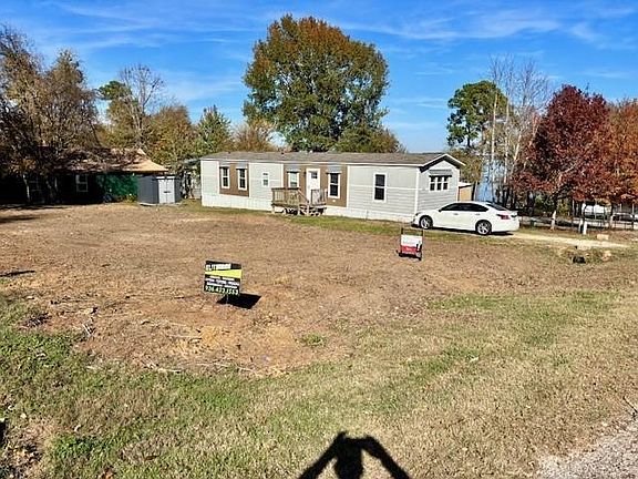 4th image of 251 Canal Dr