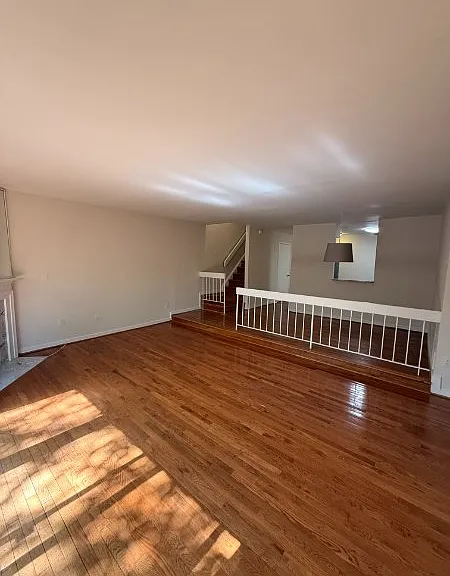 92 Hawthorne Ct NE — Photo 3