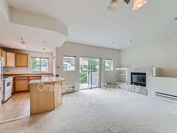 4th image of 1027 61st St SE APT 103