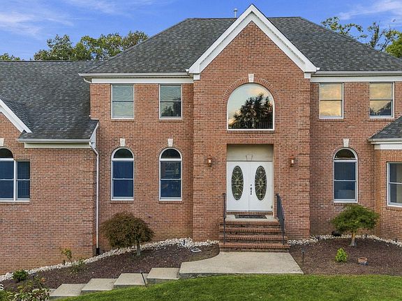 3rd image of 36 Clarksburg Road