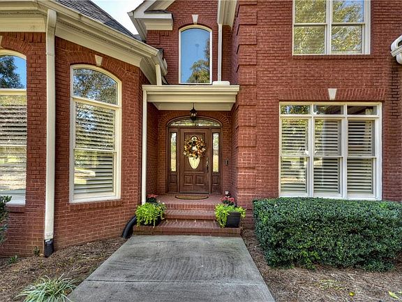 4th image of 342 The Oaks Dr