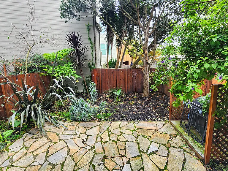 542 Lyon St — Photo 15