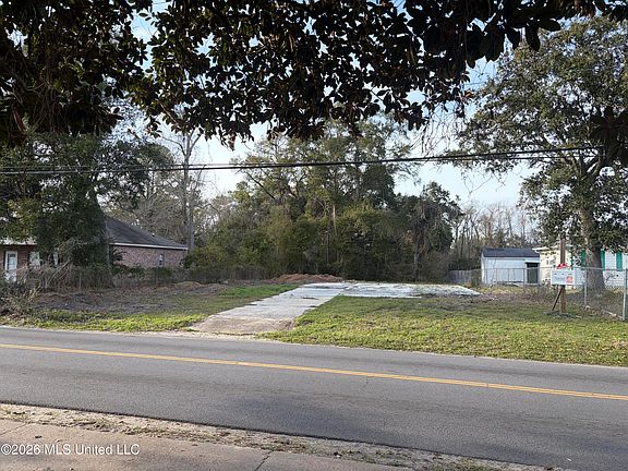 3rd image of 4610 Old Pass Rd