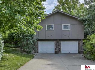 10006 P St, Omaha, NE 68127