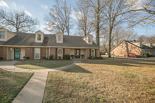 1723 Lexington Trce Photo 1