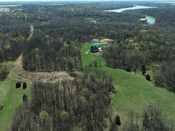 4th image of 8000 W County Road 850 N