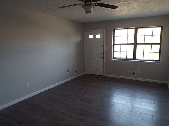 3rd image of 644 Denise Ct