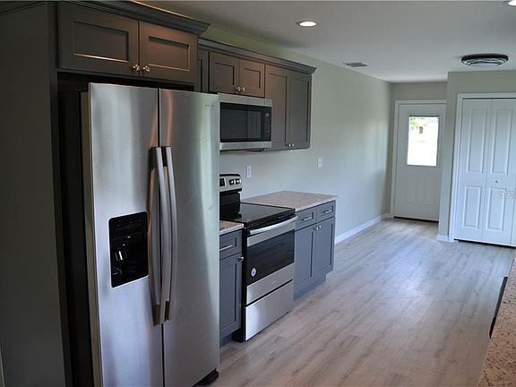 5th image of 2810 Woodstock Ave