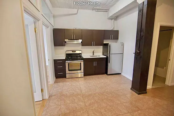 Rented by EXR | media 7