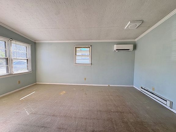 3rd image of 315 Snider St