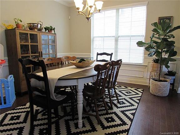 4th image of 173 Rainberry Dr