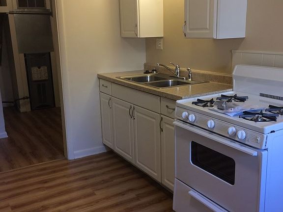 4th image of 1405 S Rogers St #11795806