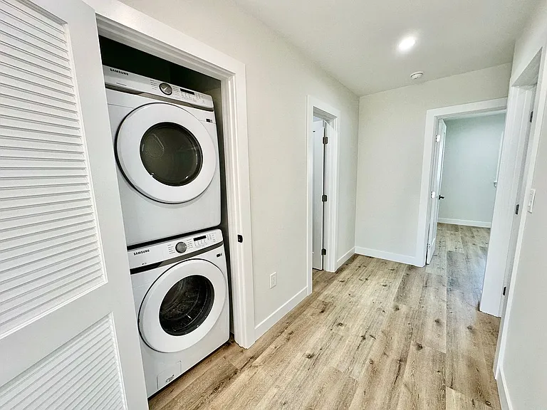 12759 Matteson Ave — Photo 3