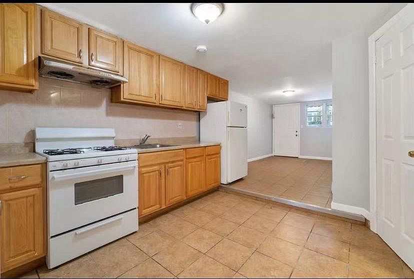 1st image of 8516 10th Ave Floor 1