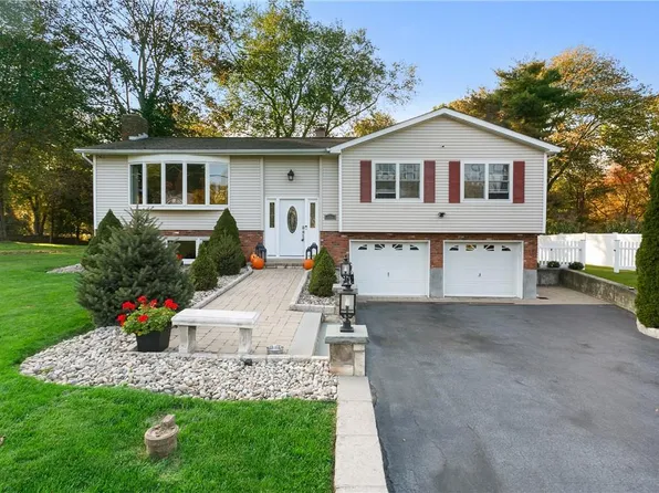 117 Overlook Drive, Mahopac, NY 10541