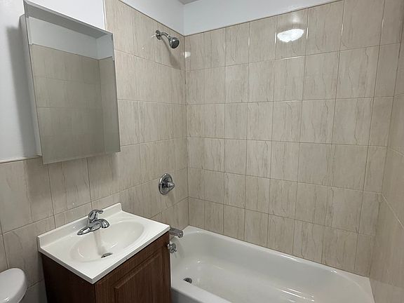 5th image of 403 W 54th St APT 1D