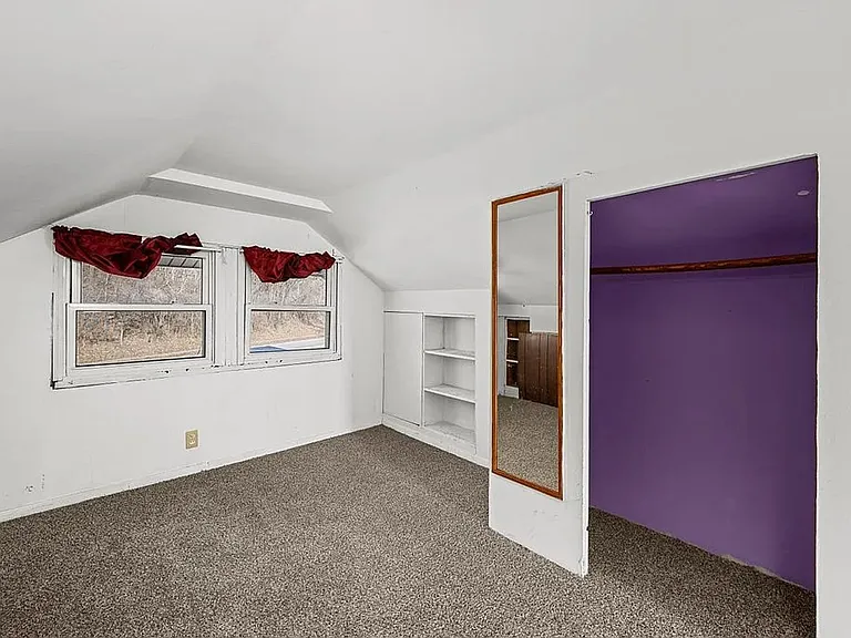 2025 S Bluff Blvd — Photo 13