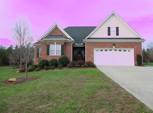 2252 Rock Bridge Dr, Mebane, NC 27302