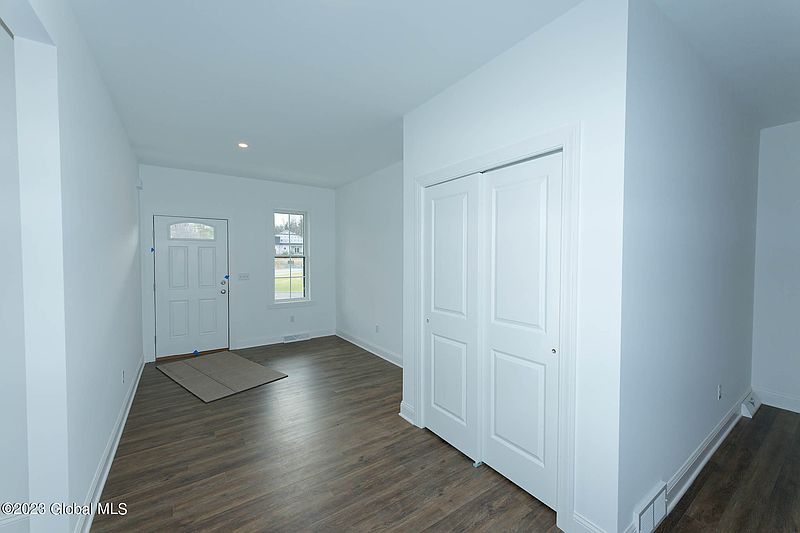 4th image of 11 Balsam Court