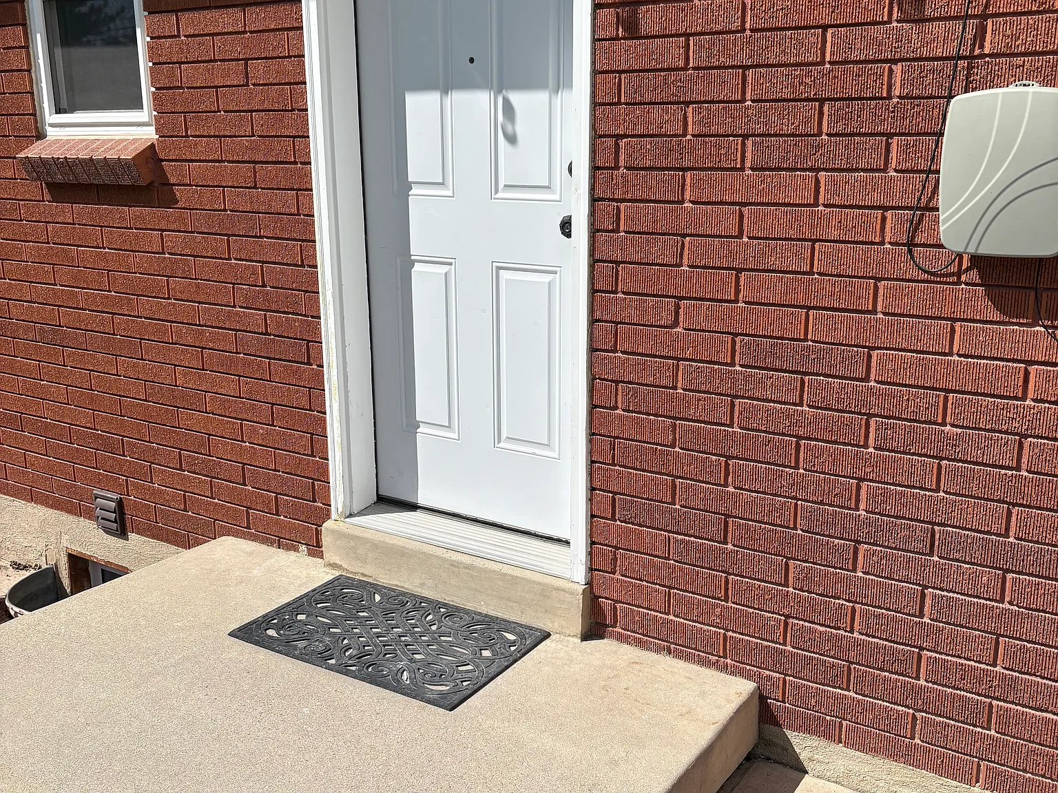 S Hillside Dr, Murray — Photo 4